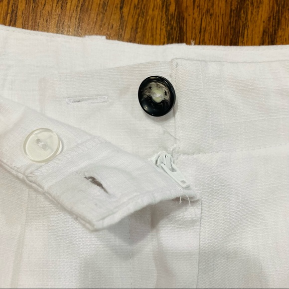 ❤️‍🔥 (5/20) By & By White Shorts Size 9 - Picture 6 of 6